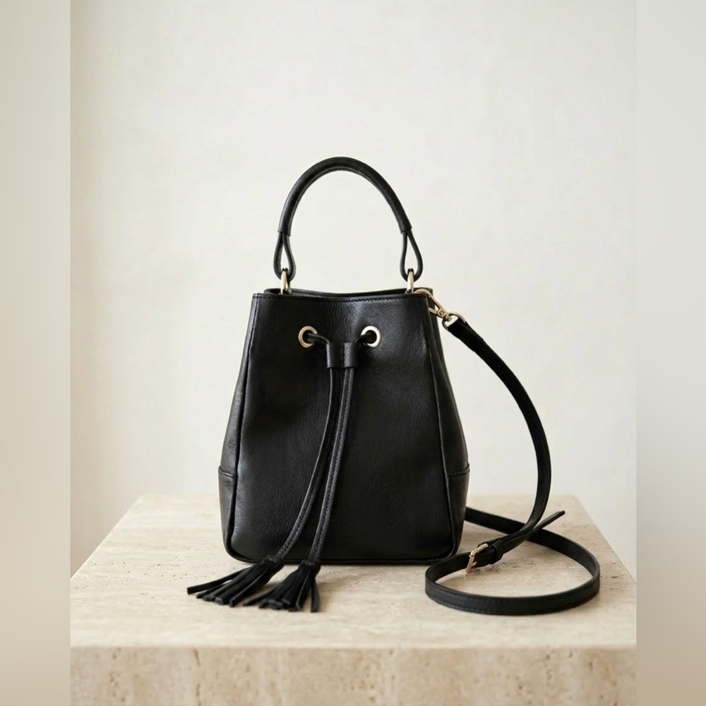 DIVINA FIRENZE Black Leather Tassel Bucket Bag | Small/Mini | Made in Italy